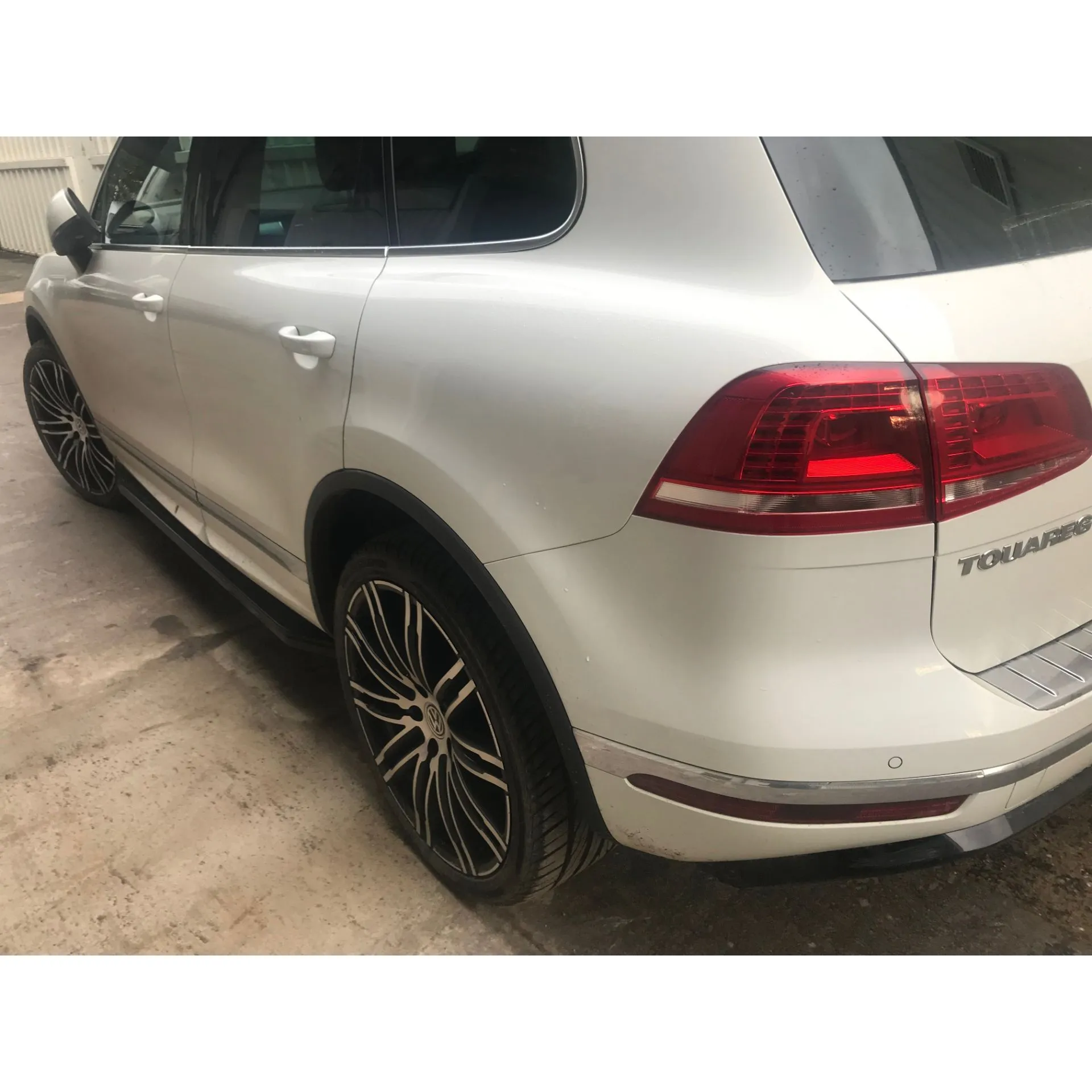 Black Raptor Side Steps Running Boards for Volkswagen Touareg 2010-2017