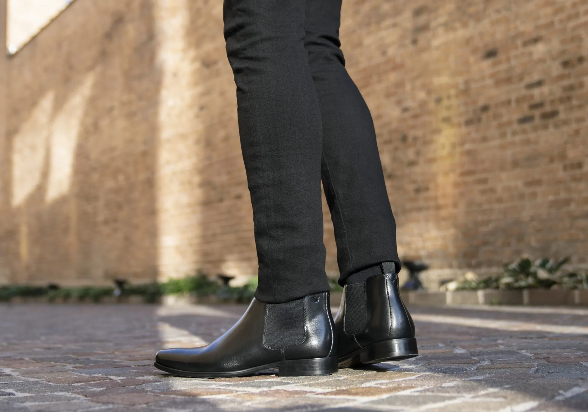 Florsheim Mens EE Extra Wide Leather Barret Plain Toe Chelsea Boots