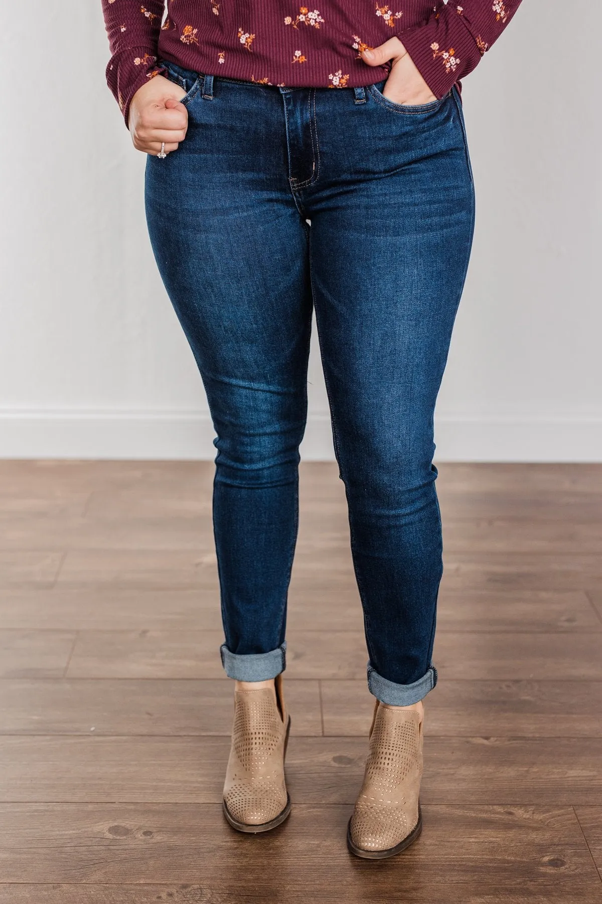 Vervet Mid-Rise Skinny Jean- Arabella Wash