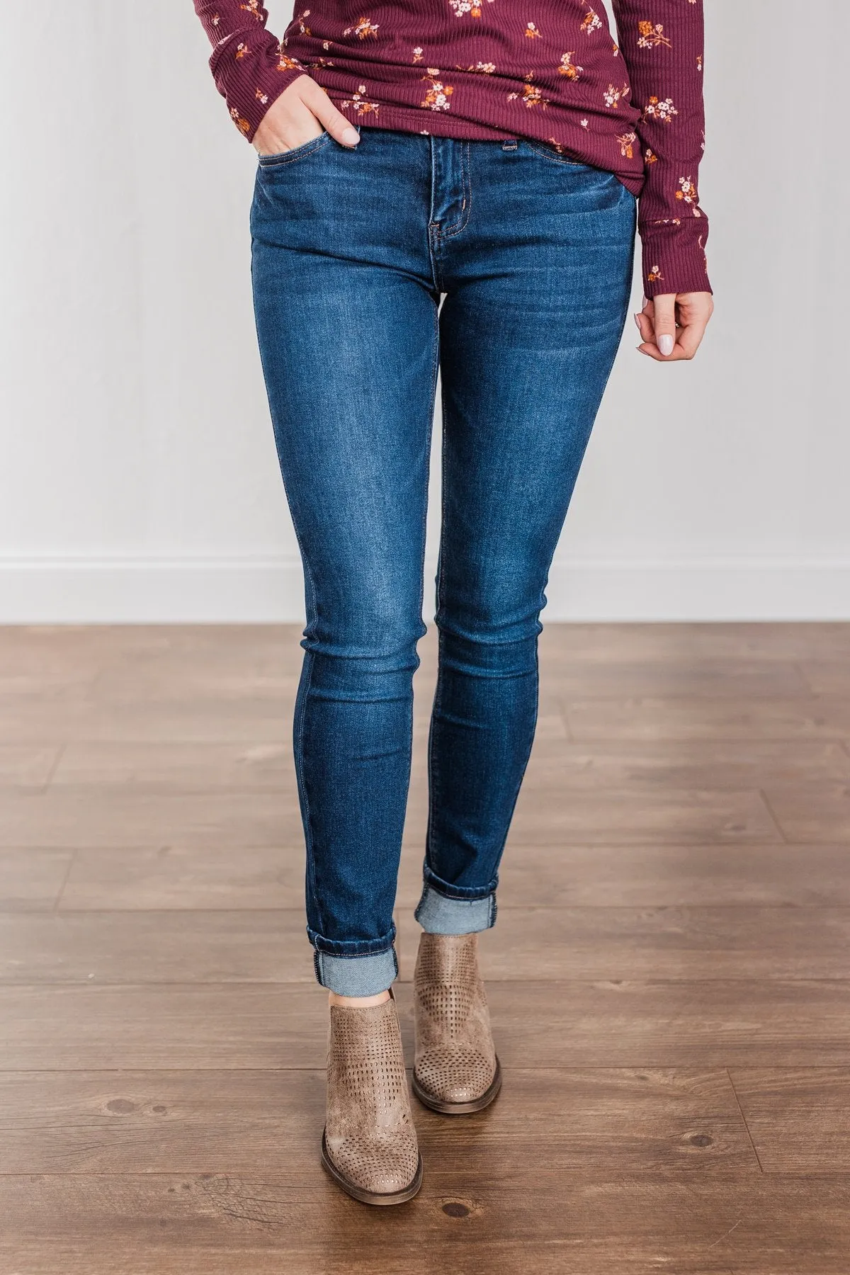 Vervet Mid-Rise Skinny Jean- Arabella Wash