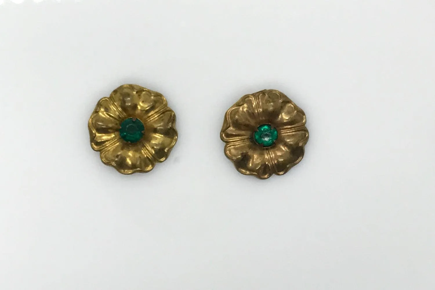 Vintage Floral Shoe Clips with Green Center Stones