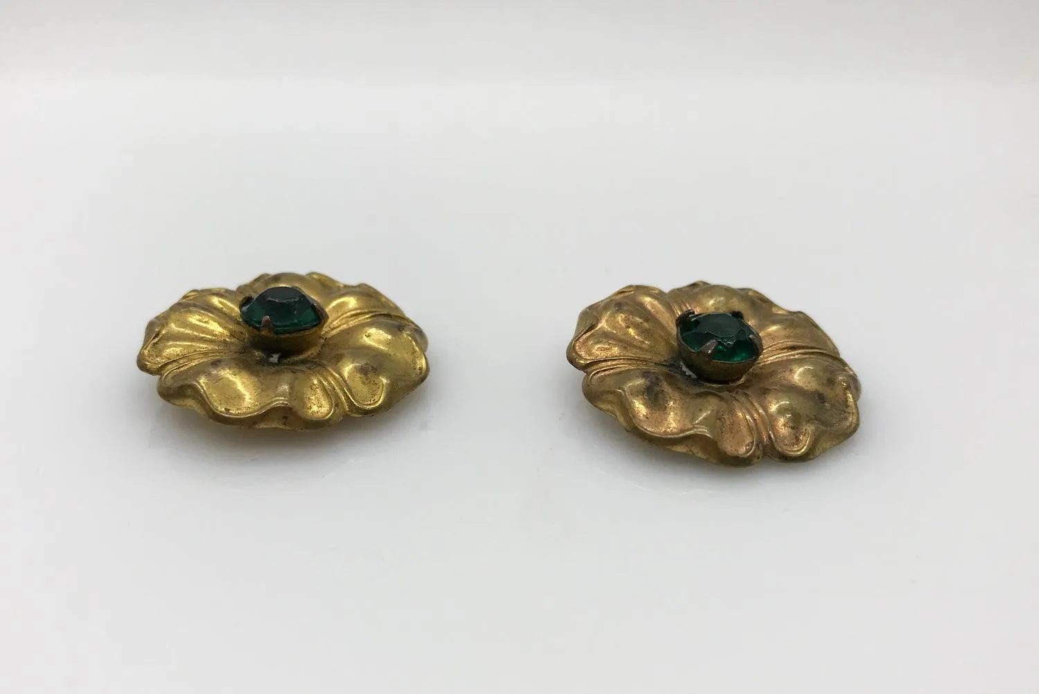 Vintage Floral Shoe Clips with Green Center Stones